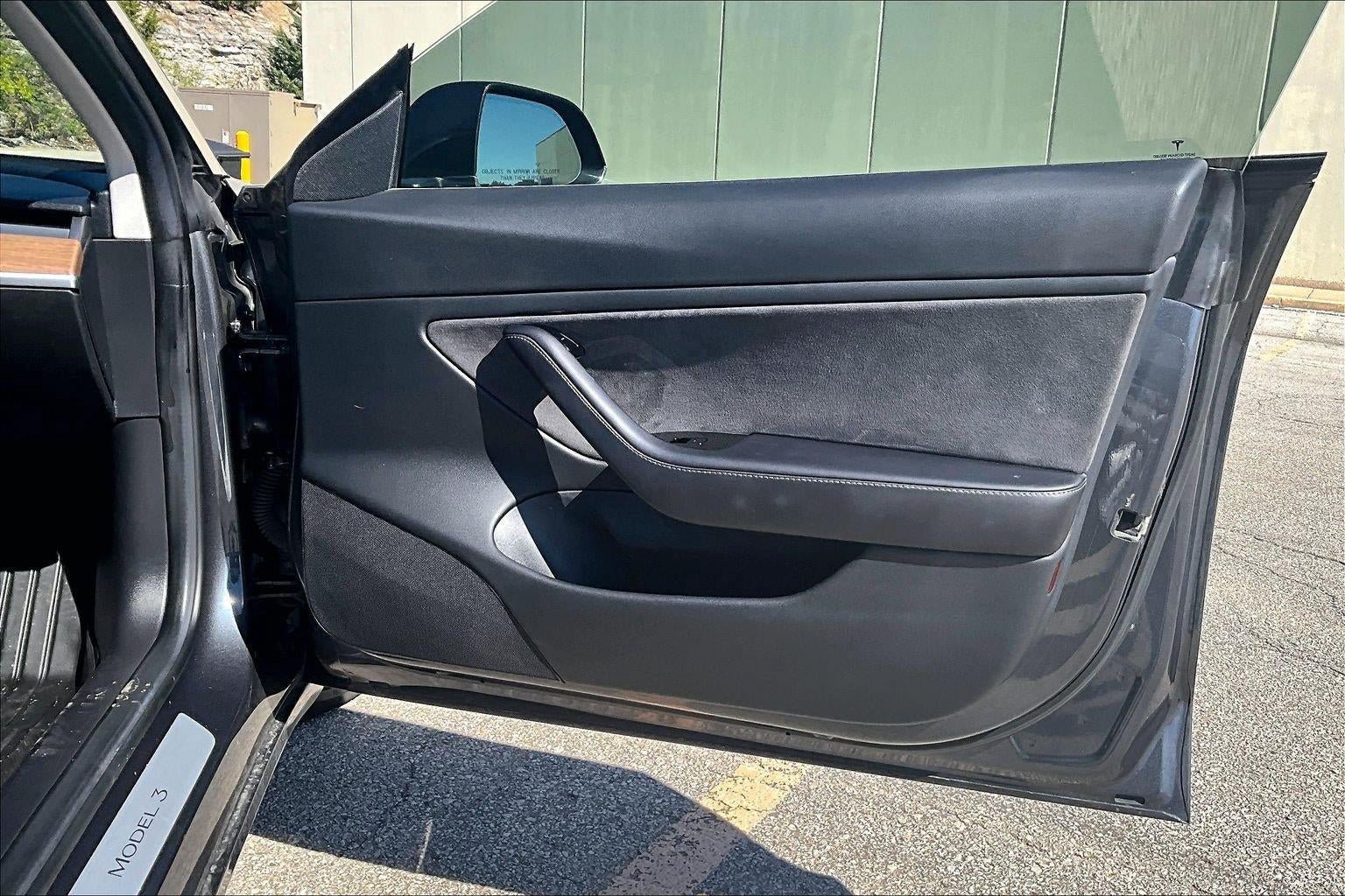 Used 2018 Tesla Model 3 Long Range AWD/4WD image 22