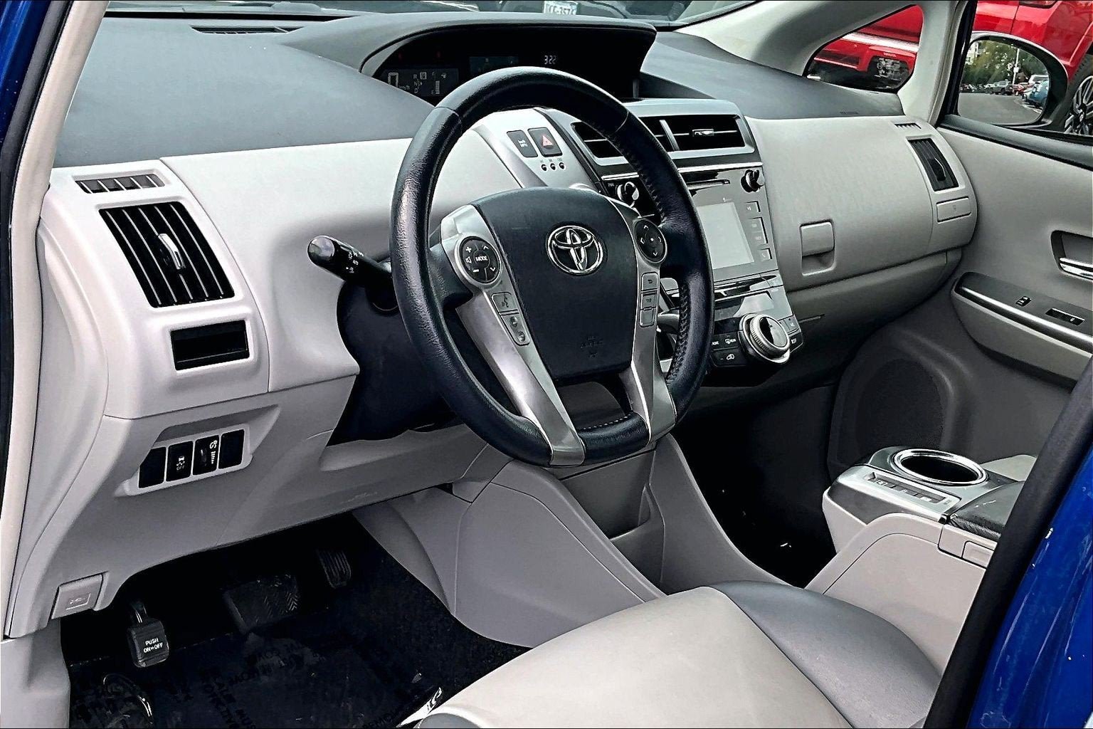 Used 2015 Toyota Prius V Four FWD image 12