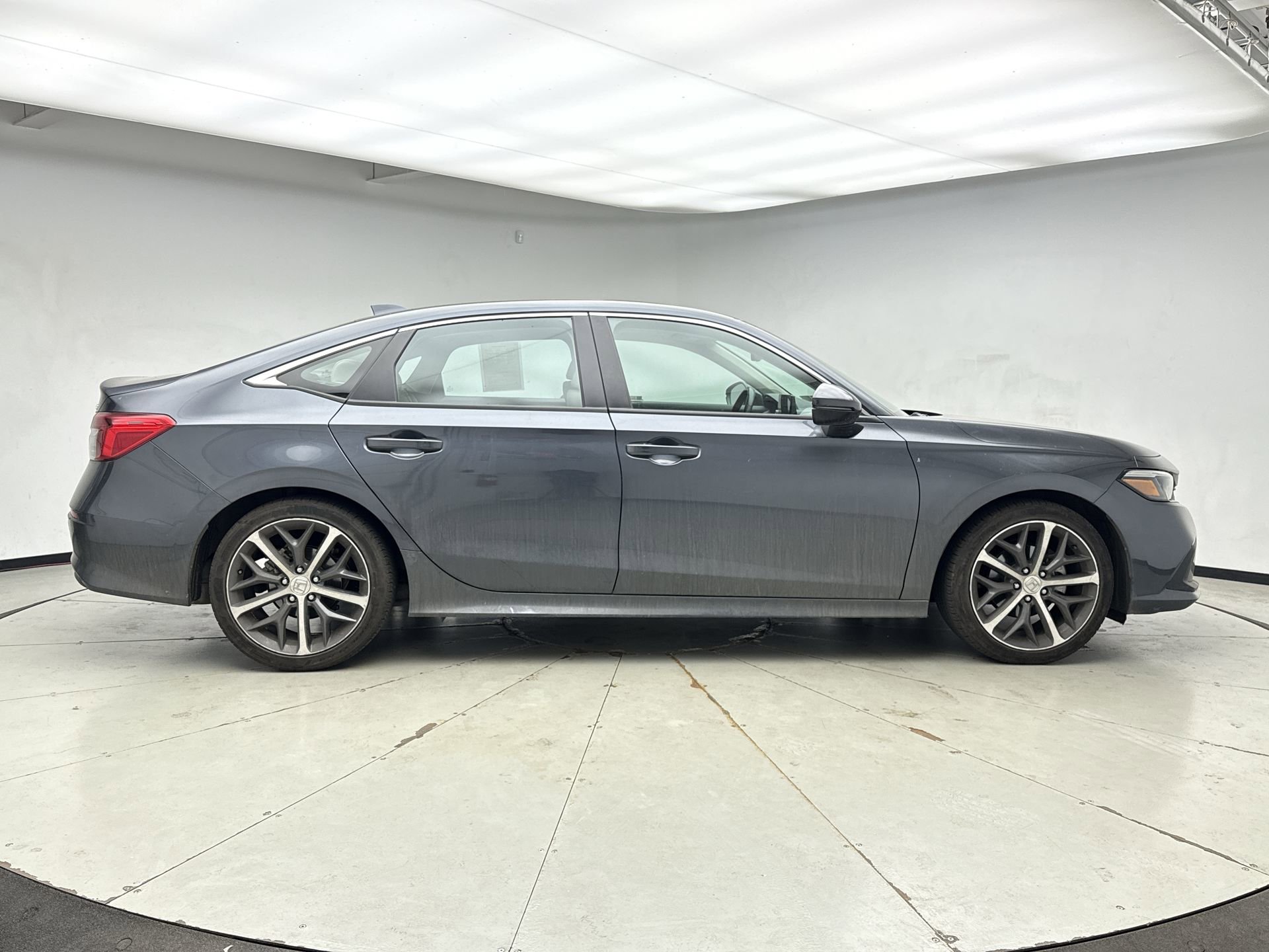 Used 2023 Honda Civic Touring image 6