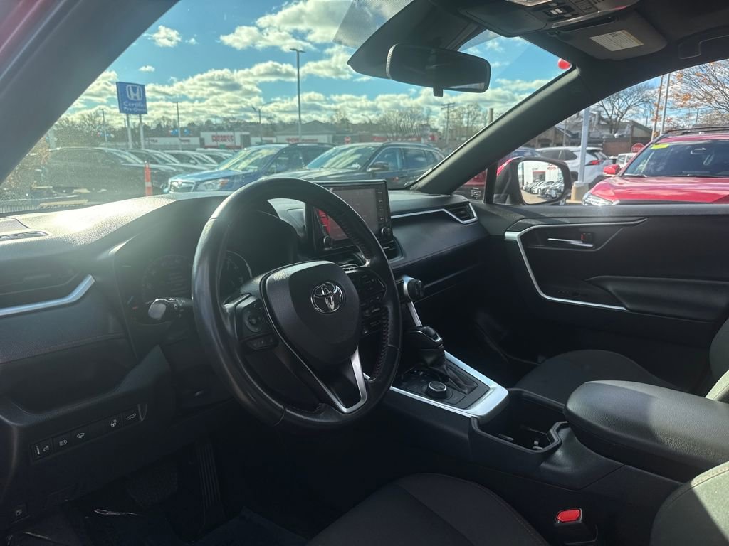 Used 2022 Toyota RAV4 SE image 15