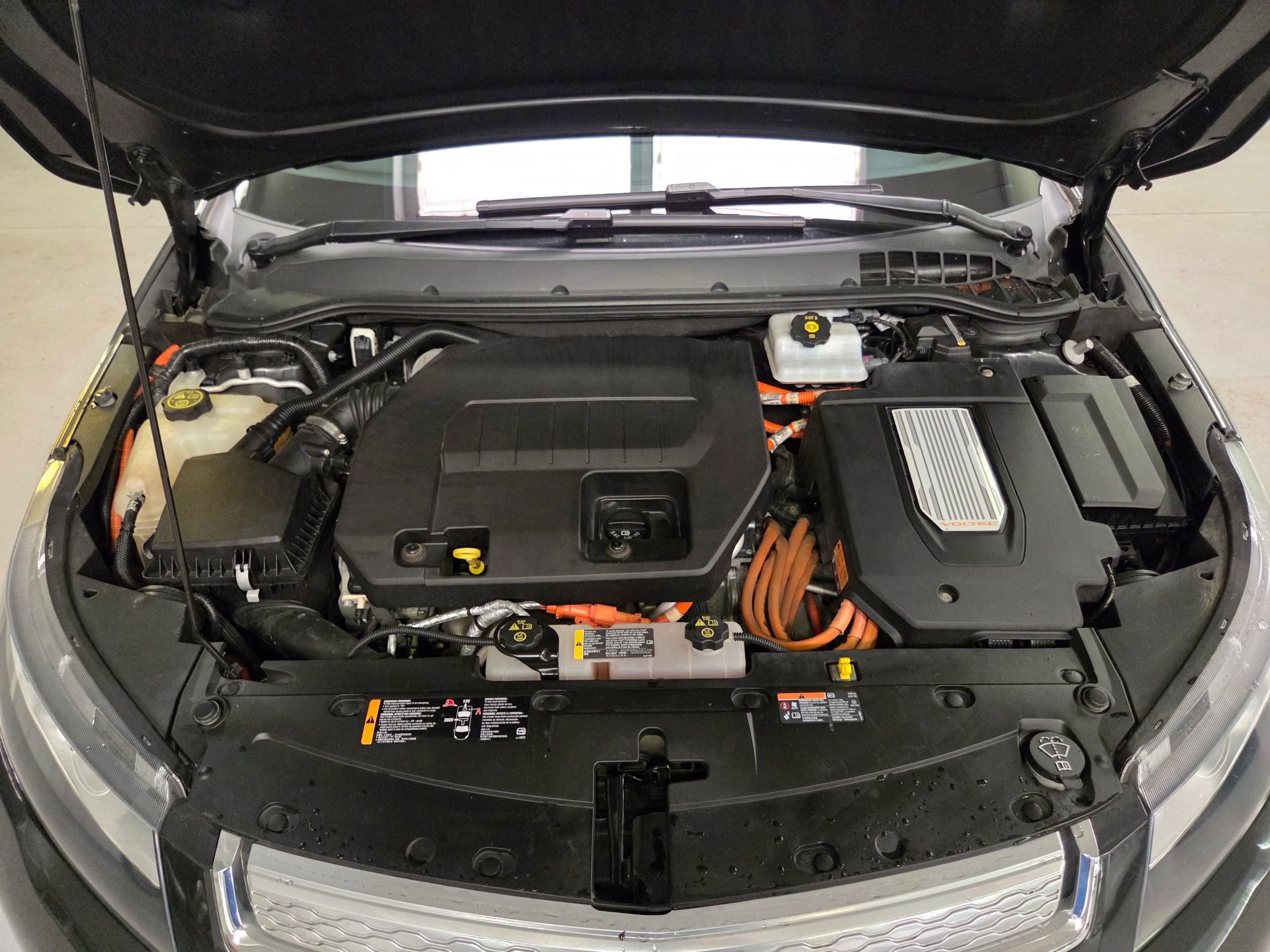 Used 2014 Chevrolet Volt Premium w/ Premium Trim Package FWD image 44
