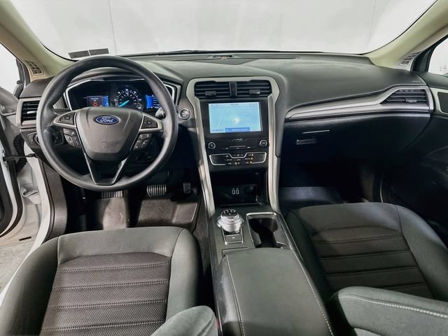 Used 2020 Ford Fusion SE FWD image 30