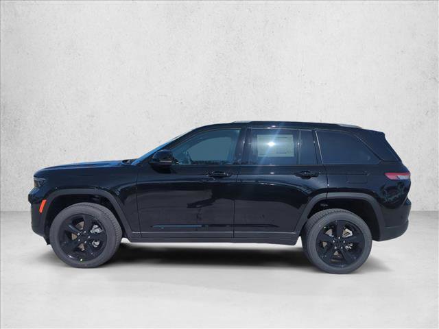 New 2025 Jeep Grand Cherokee Altitude video 4