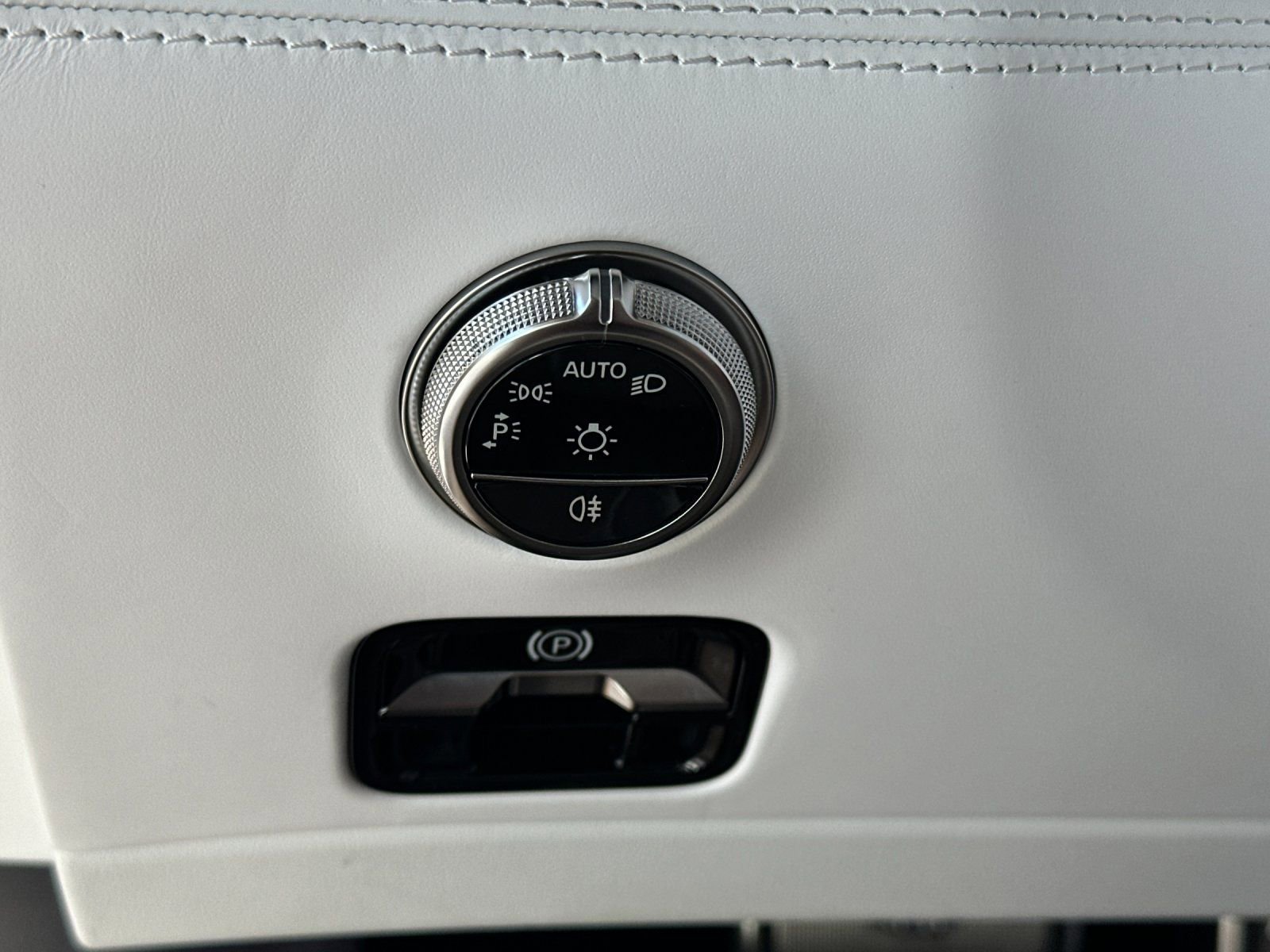 Used 2026 Mercedes-Benz Maybach SL 680 image 22