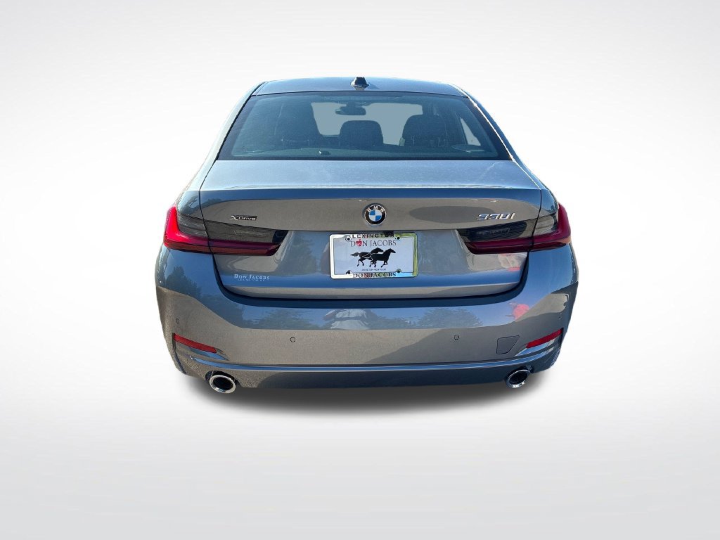New 2026 BMW 330i xDrive Sedan w/ Premium Package AWD/4WD image 4