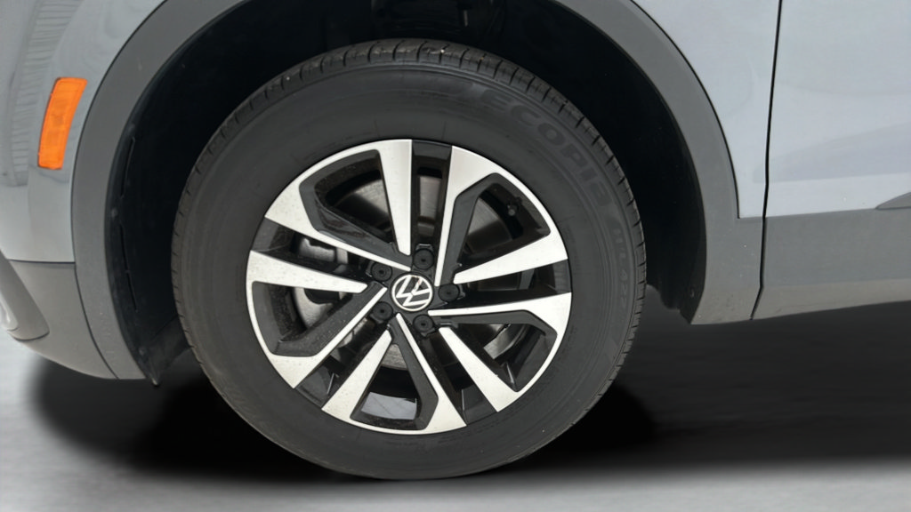Used 2022 Volkswagen Tiguan S FWD image 8