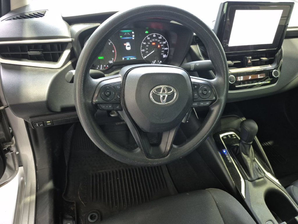 Used 2025 Toyota Corolla LE FWD image 10