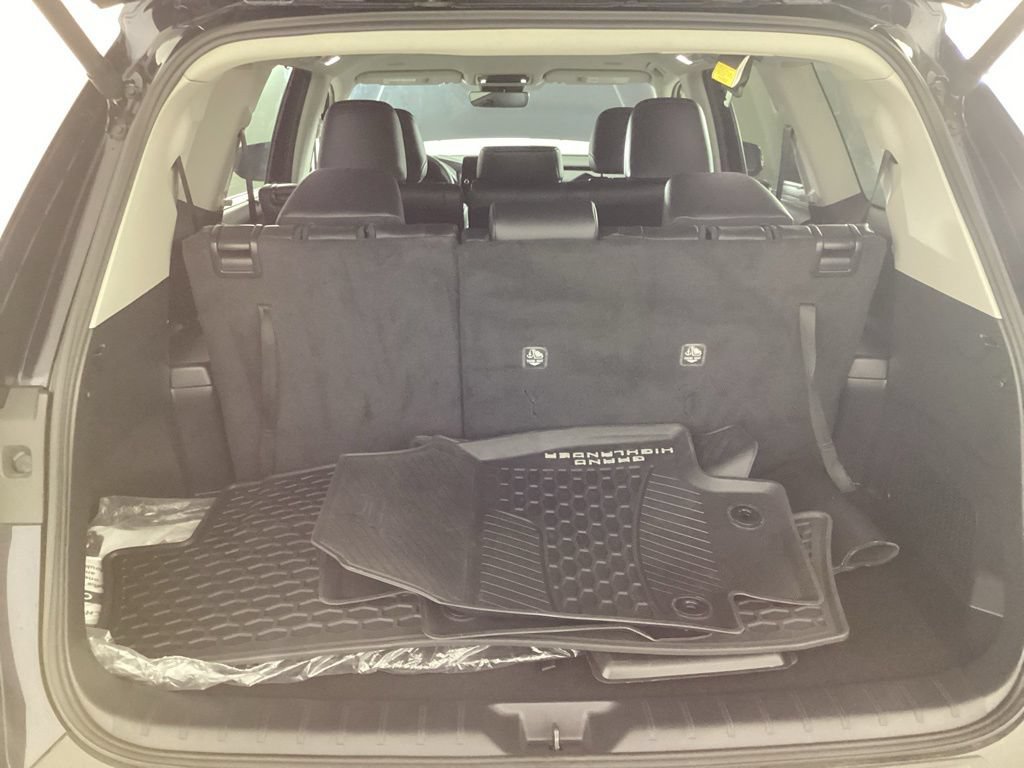 Used 2024 Toyota Grand Highlander AWD image 28