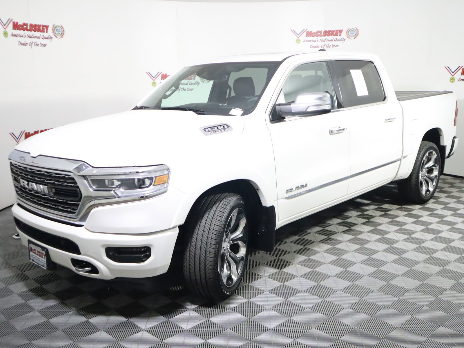 Used 2019 RAM 1500 Limited AWD/4WD image 16