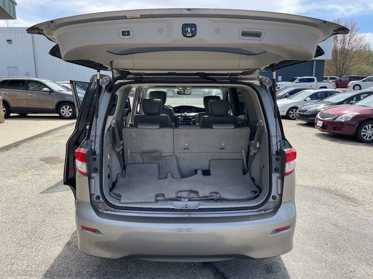 Used 2012 Nissan Quest LE FWD image 22