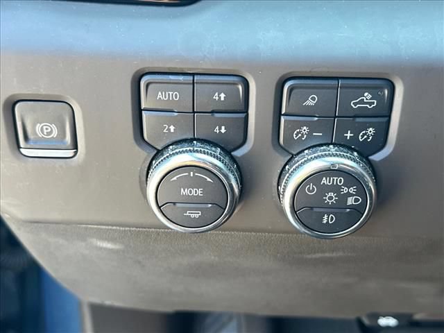 Used 2024 GMC Sierra 2500 Denali w/ Technology Package AWD/4WD image 28