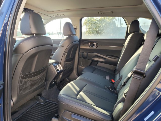 New 2026 Kia Sorento S w/ S Panoramic Sunroof Package FWD image 7