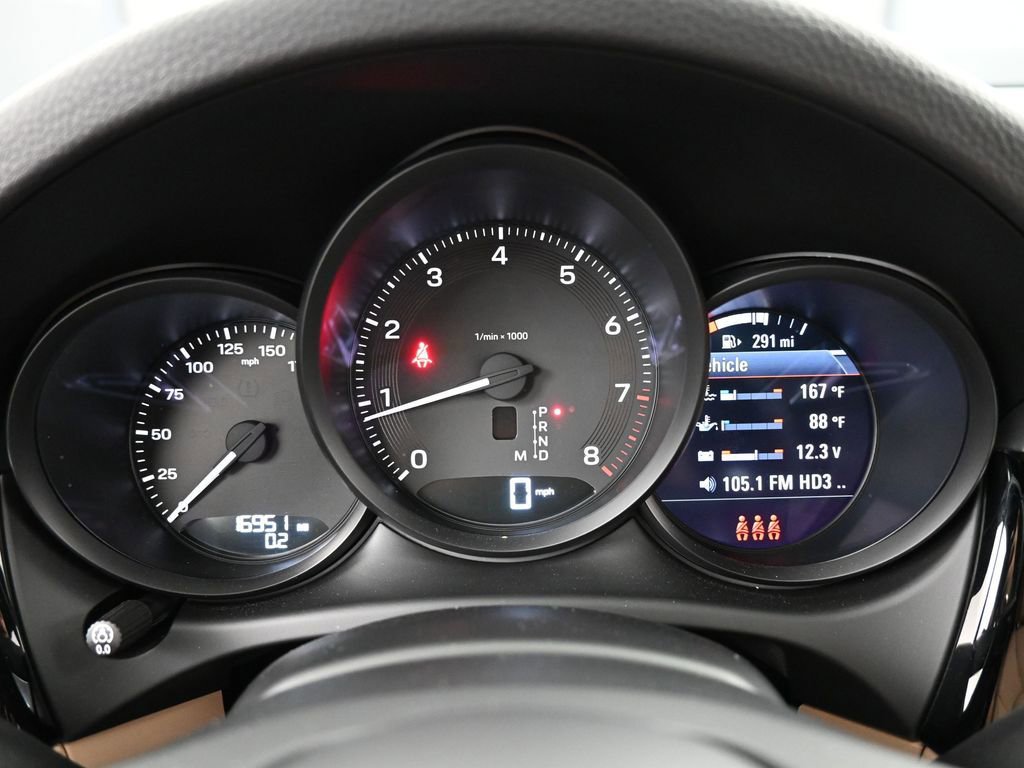 Certified 2023 Porsche Macan Turbo AWD/4WD image 18