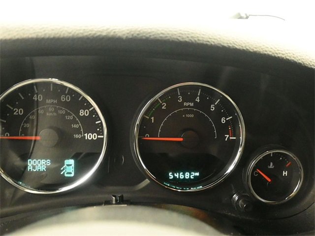 Used 2017 Jeep Wrangler Unlimited Rubicon w/ Connectivity Group image 12