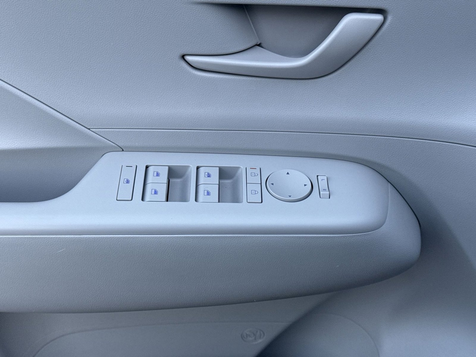 Certified 2025 Hyundai Kona SEL image 15