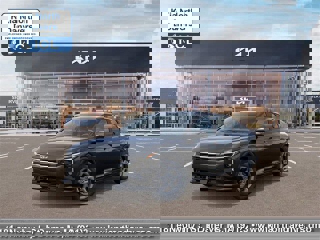 New 2025 Kia K4 LXS image 1