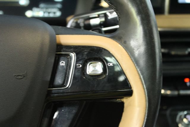 Used 2020 Lincoln Corsair Reserve w/ Equipment Group 201A AWD/4WD image 17