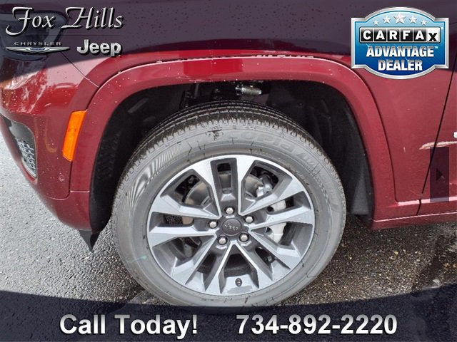 New 2025 Jeep Grand Cherokee Overland w/ Trailer Tow Package image 5