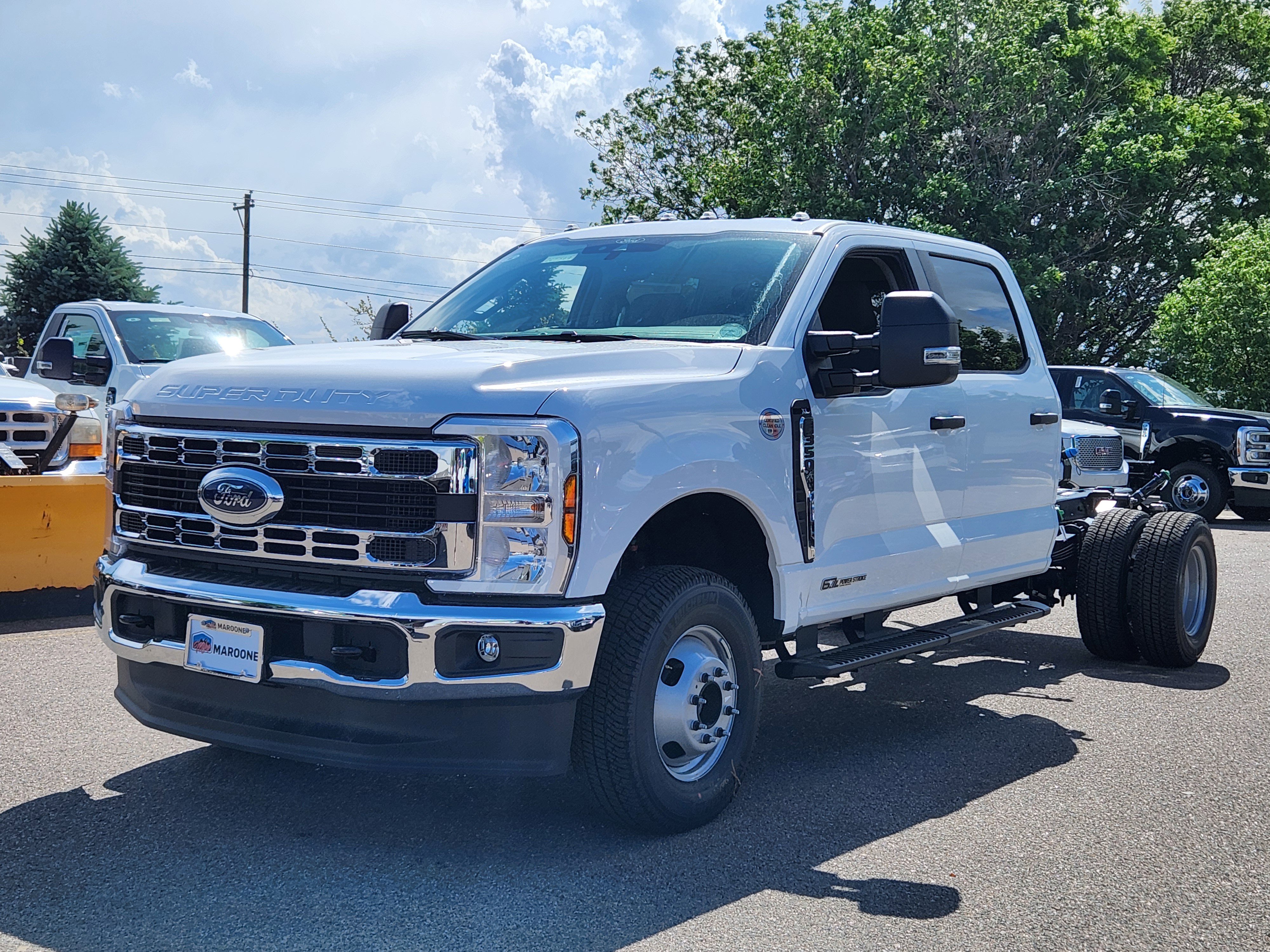 New 2026 Ford F350 XL w/ XL Chrome Package AWD/4WD image 3