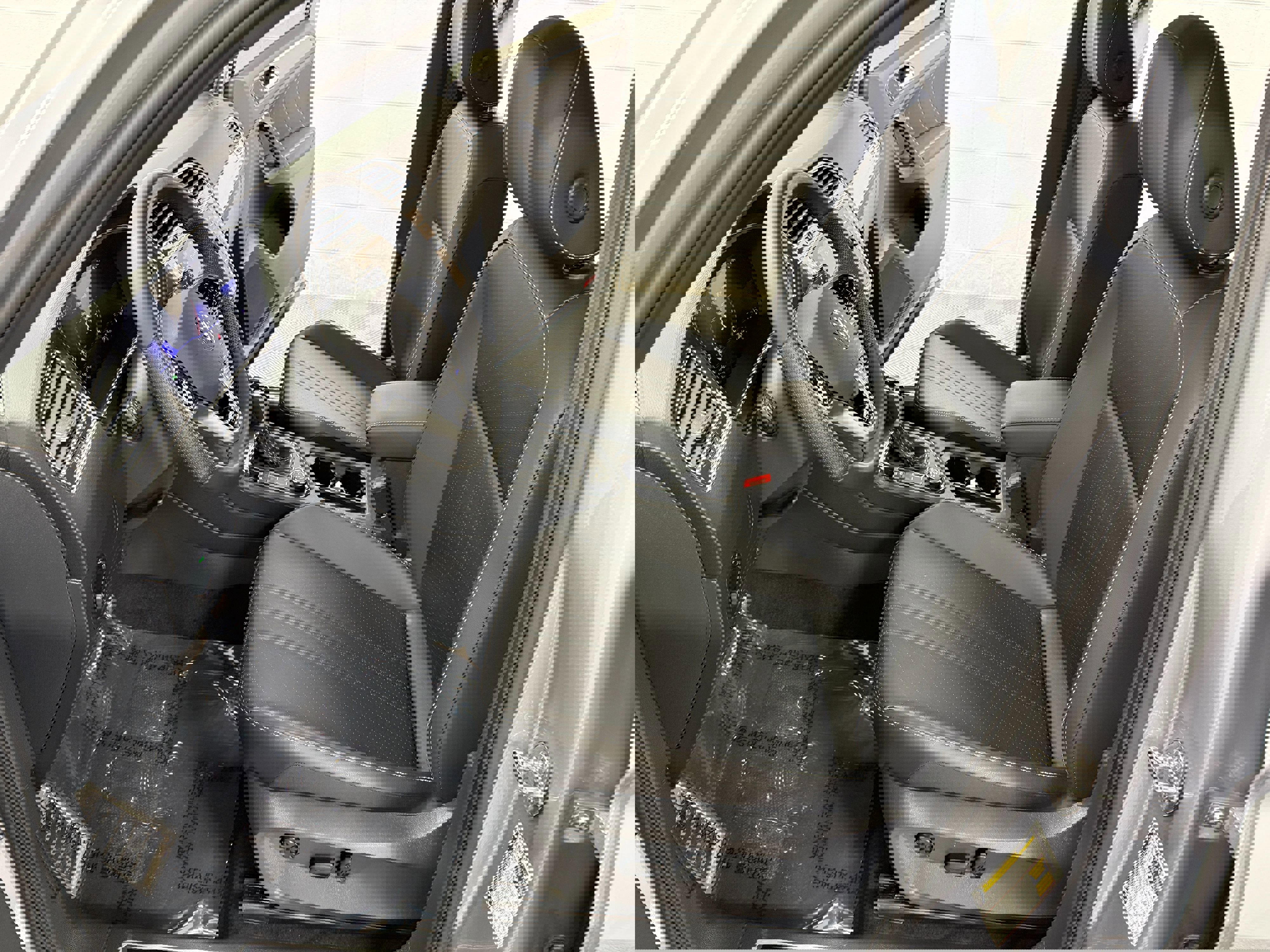 Used 2024 Volkswagen Tiguan SE R-Line image 13