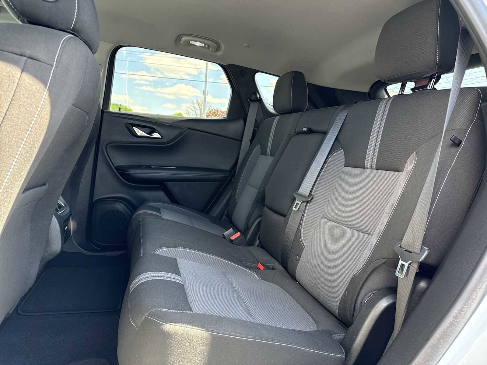 Certified 2025 Chevrolet Blazer LT FWD image 23