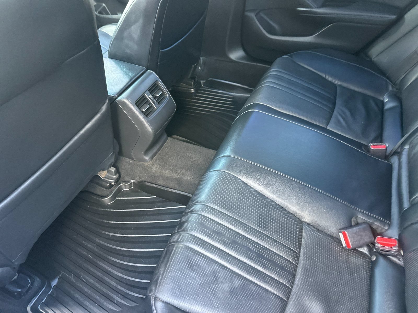 Used 2018 Honda Accord EX-L image 12