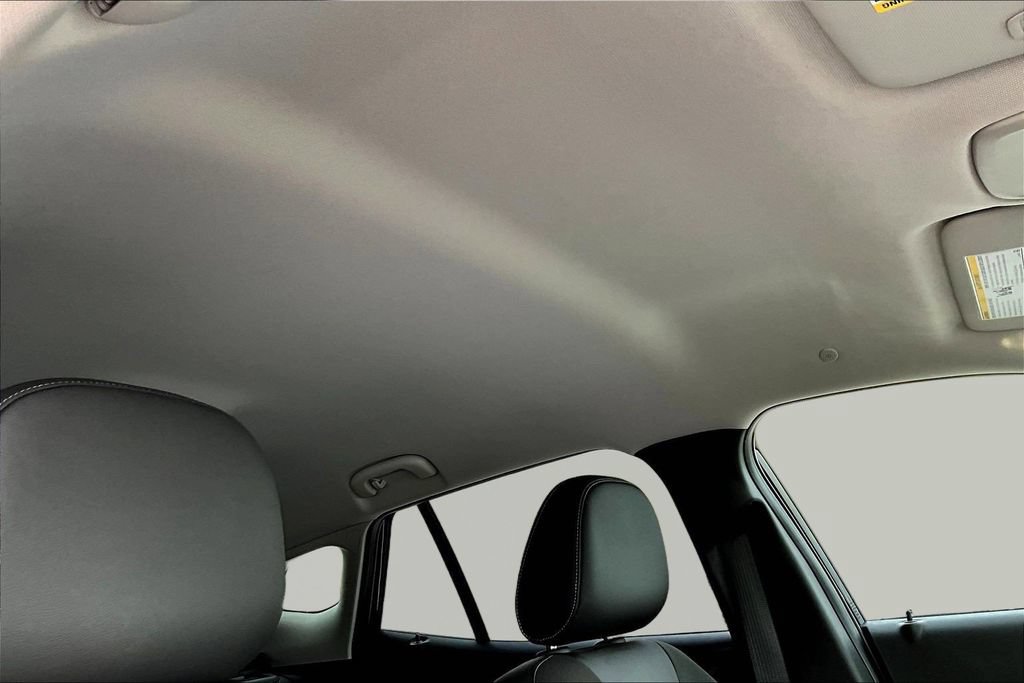 Used 2024 Chevrolet Trax LT w/ Driver Confidence Package FWD image 23