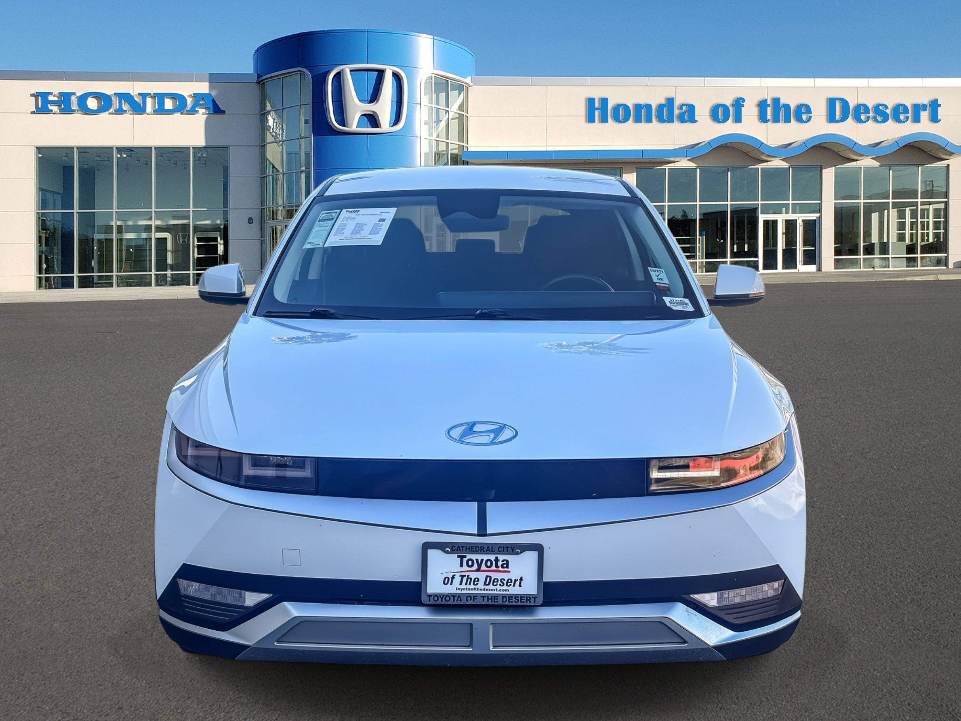 Used 2022 Hyundai Ioniq 5 SE w/ Cargo Package image 2