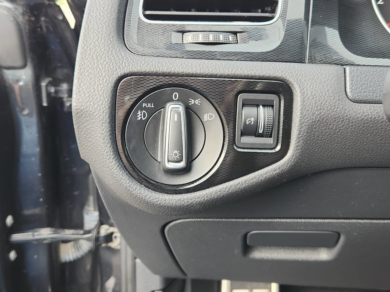 Used 2016 Volkswagen GTI S FWD image 19