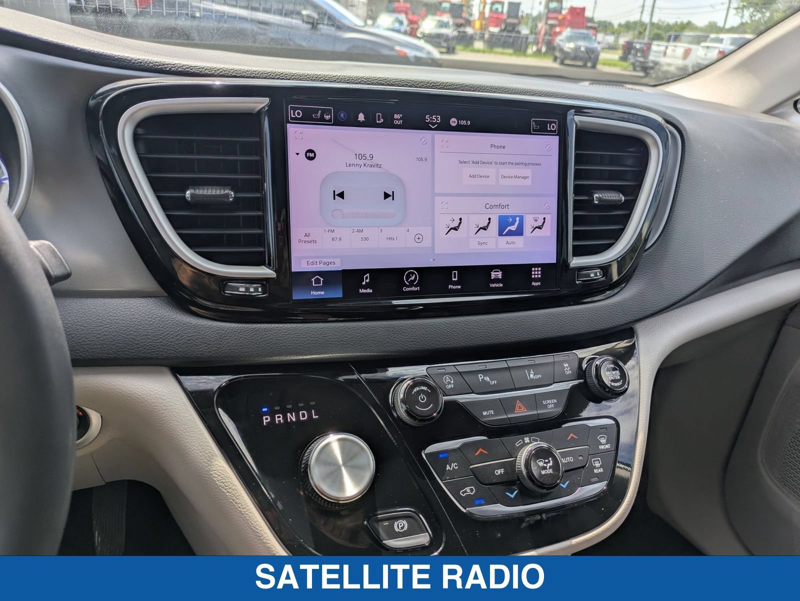 Used 2023 Chrysler Pacifica Touring-L FWD image 21