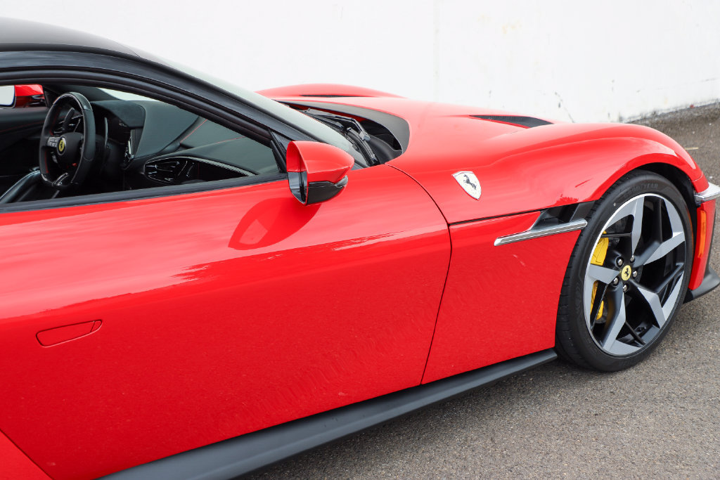 Certified 2026 Ferrari 12Cilindri RWD image 30