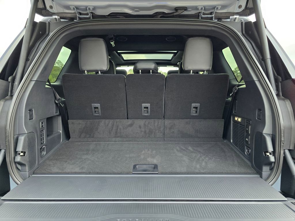 New 2025 Ford Expedition Platinum w/ Stealth Appearance Package image 64