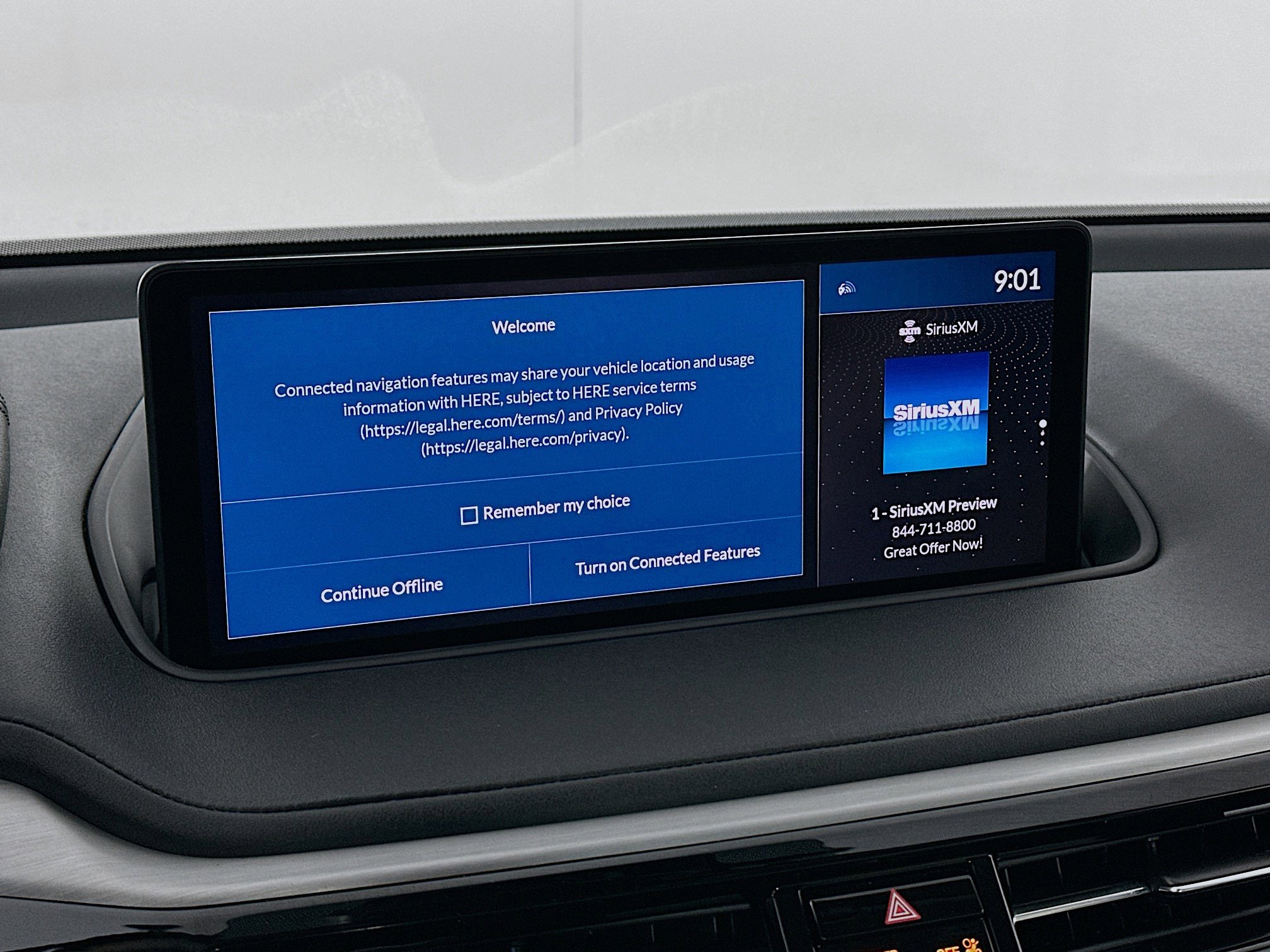 Used 2023 Acura MDX SH-AWD w/ Technology Package image 22