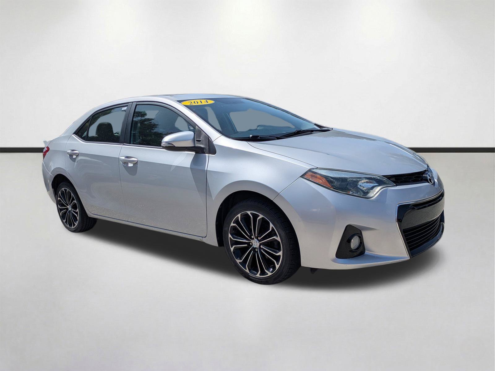 Used 2014 Toyota Corolla S FWD image 1