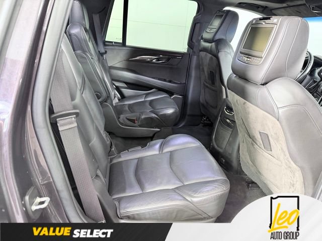 Used 2016 Cadillac Escalade Platinum AWD/4WD image 7