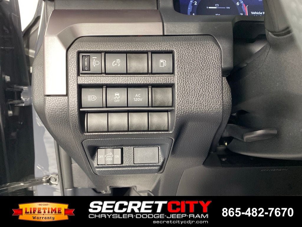 Used 2025 Toyota Tacoma TRD Off-Road AWD/4WD image 12