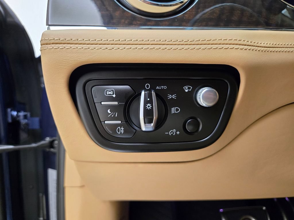 Certified 2023 Bentley Bentayga AWD/4WD image 41