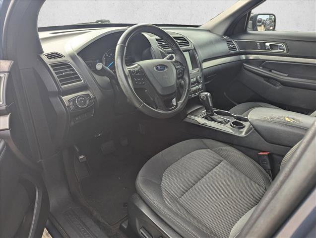 Used 2018 Ford Explorer XLT w/ Equipment Group 201A image 9