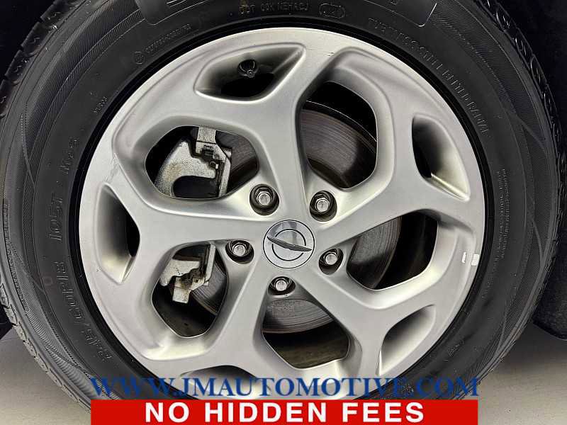 Used 2023 Chrysler Pacifica Limited image 11