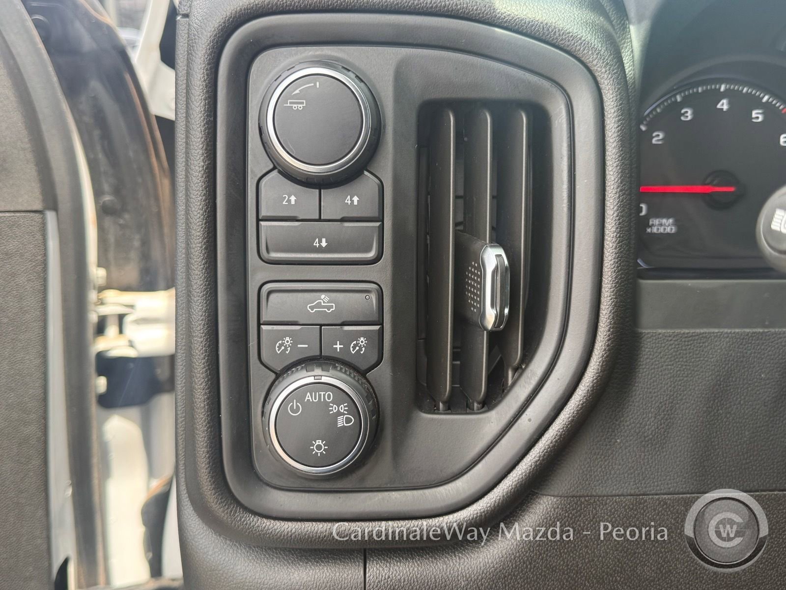 Used 2024 Chevrolet Silverado 2500 W/T AWD/4WD image 25