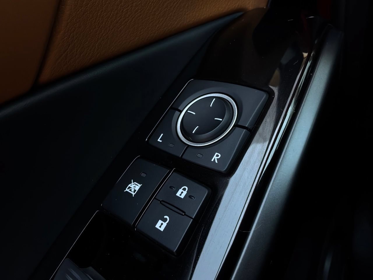 Used 2025 Lexus IS 350 F Sport w/ Accessory Package RWD image 25