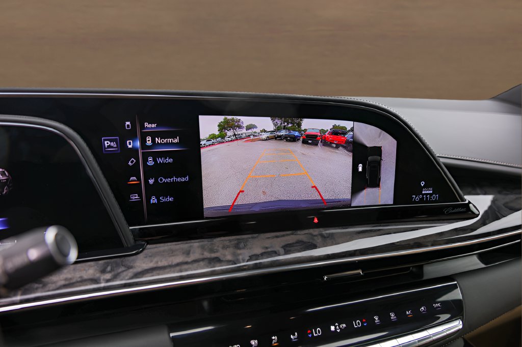 Used 2021 Cadillac Escalade Premium Luxury RWD image 18