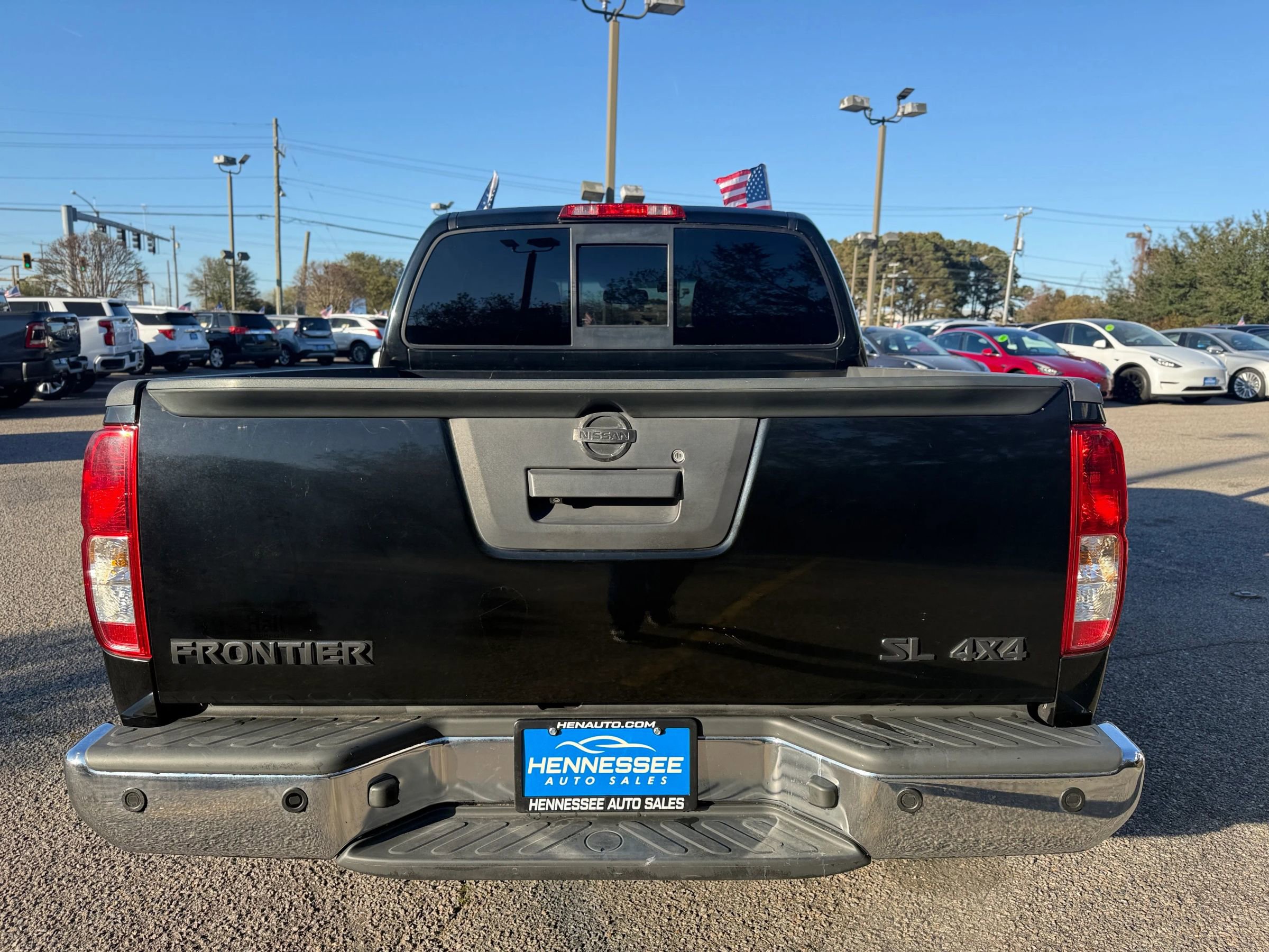 Used 2014 Nissan Frontier SL image 3