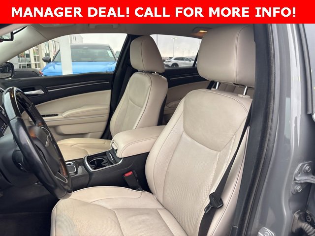 Used 2019 Chrysler 300 Limited image 12