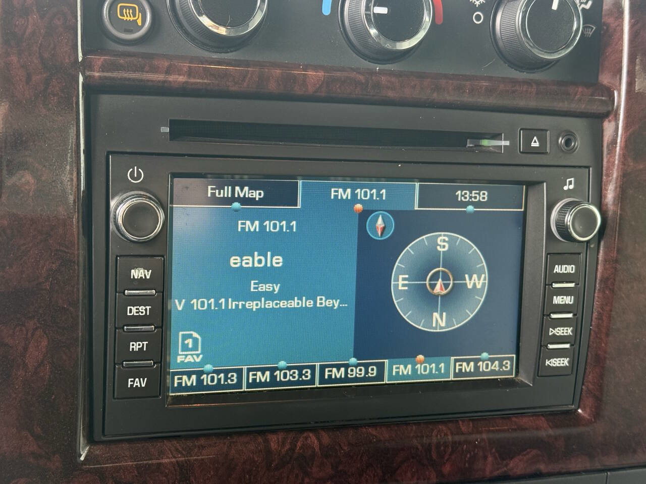 Used 2010 Chevrolet Express 2500 Extended w/ Preferred Equipment Group RWD image 10