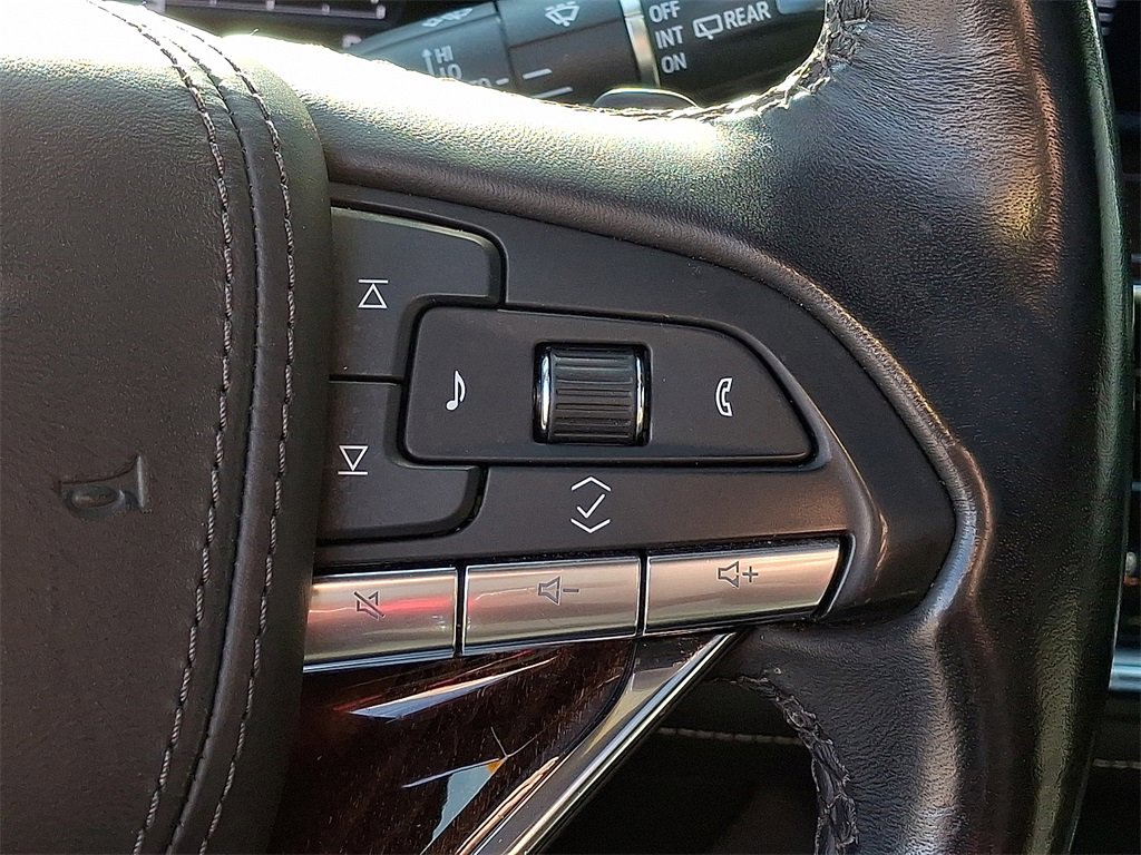 Used 2023 Cadillac Escalade ESV Sport Platinum image 15