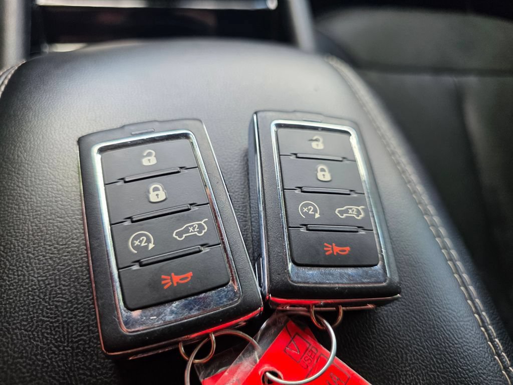 Used 2022 Jeep Grand Cherokee Limited AWD/4WD image 29