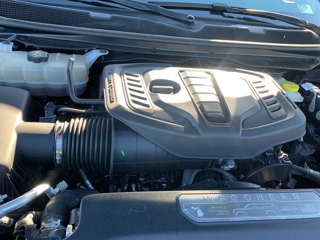 Used 2024 Jeep Wagoneer Series II w/ Flexible Seating Group image 19