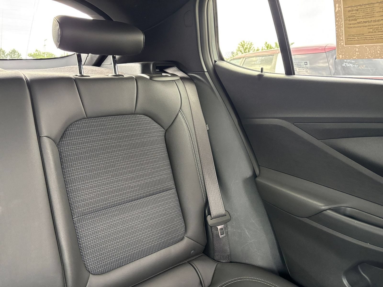 Used 2025 Buick Envista Preferred FWD image 32