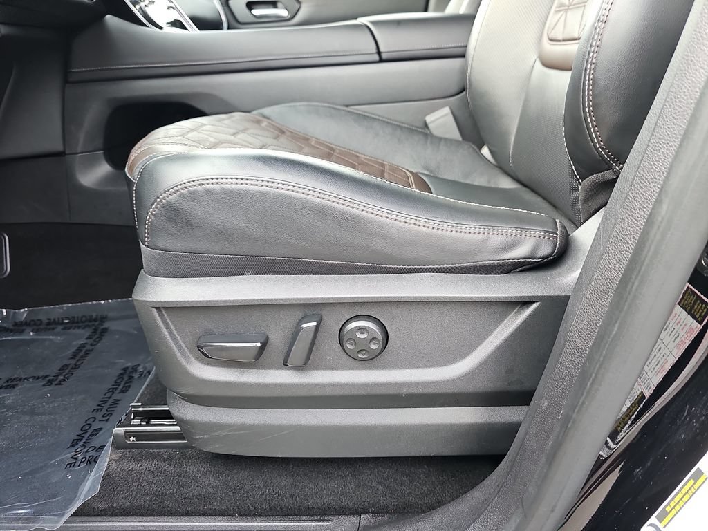 Used 2025 Nissan Armada Platinum RWD image 28